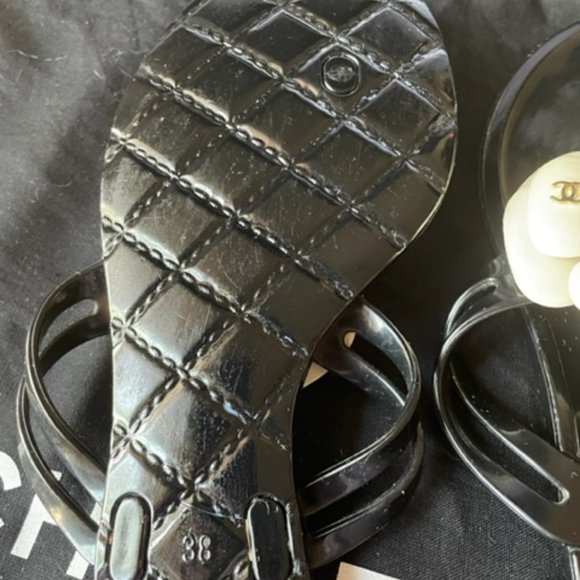 CHANEL BLACK JELLY CAMELIA - Picture 1 of 6